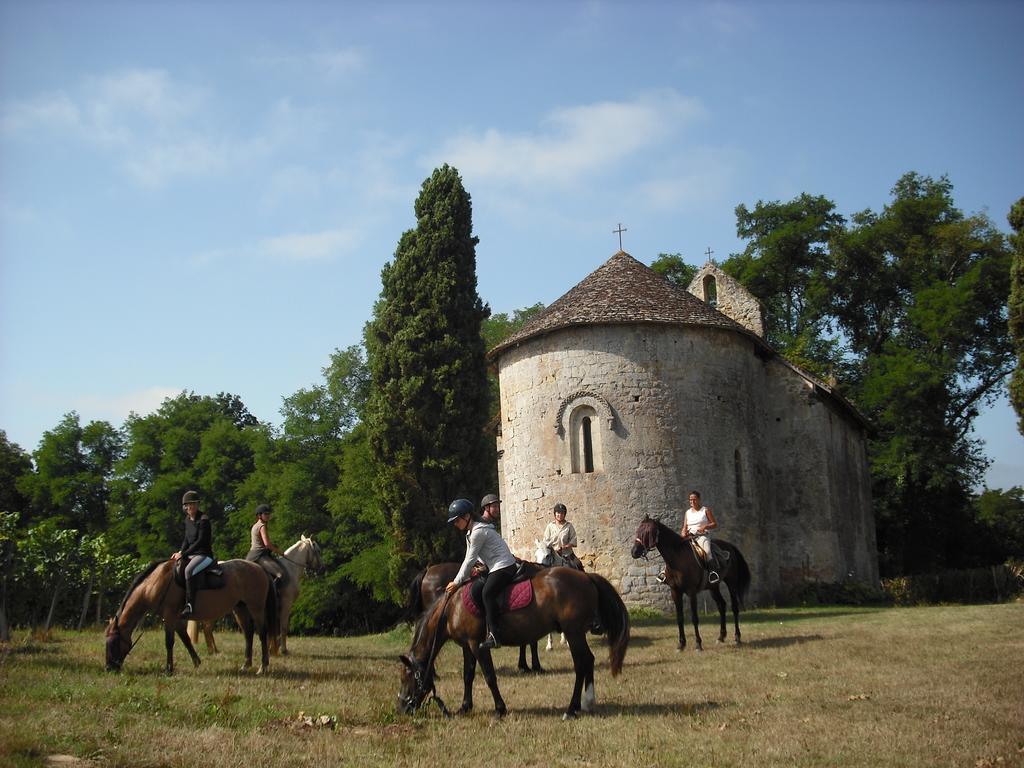 Relais Du Haget Bed & Breakfast Cravenceres Exterior photo